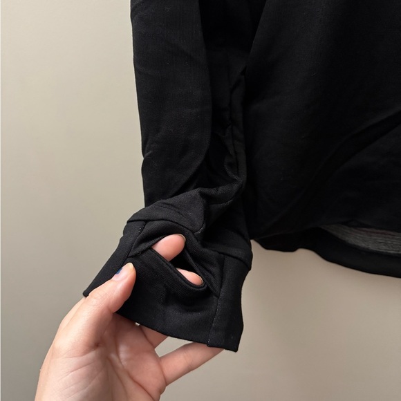 Women’s Old Navy Go Dry Active Hoodie - Picture 3 of 4